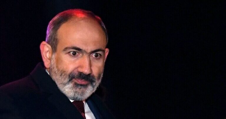 رئيس وزراء أرمينيا يعلن عن استقالته رئيس وزراء أرمينيا يعلن عن استقالته
