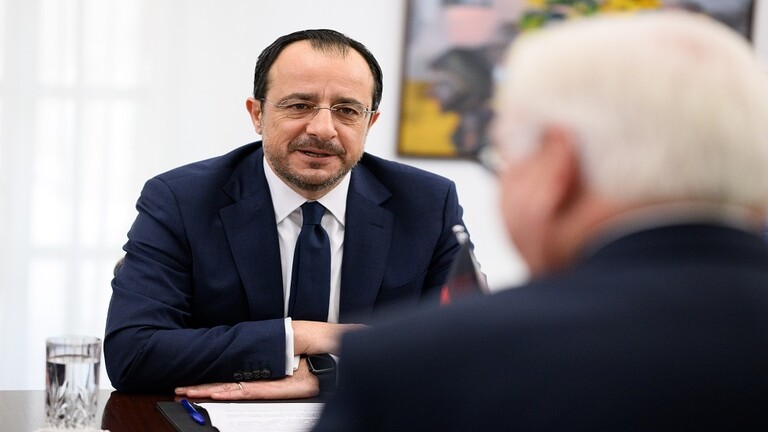 الرئيس القبرصي يبحث مع الاتحاد الأوروبي تخصيص مناطق آمنة للاجئين السوريين الرئيس القبرصي يبحث مع الاتحاد الأوروبي تخصيص مناطق آمنة للاجئين السوريين