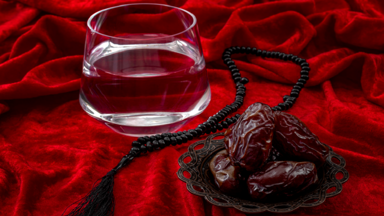 كيف تتجنب العطش أثناء صيام رمضان؟ كيف تتجنب العطش أثناء صيام رمضان؟
