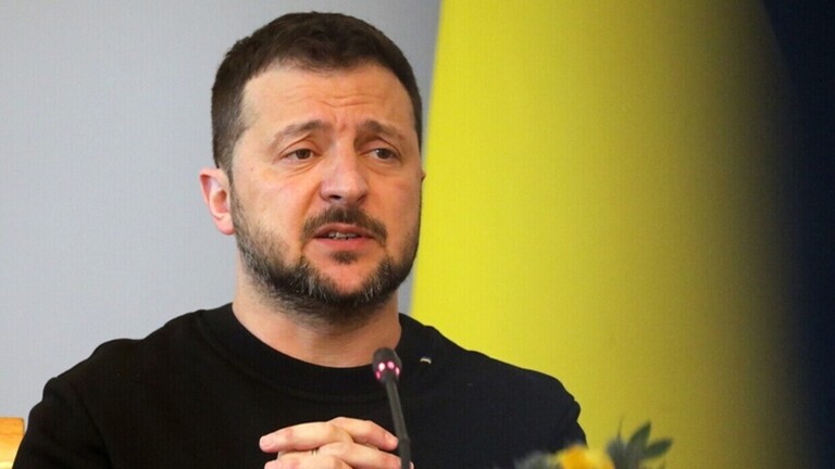 مسؤول روسي: “الناتو” يستخدم زيلينسكي غطاء في حربه “بالوكالة” ضد روسيا مسؤول روسي: “الناتو” يستخدم زيلينسكي غطاء في حربه “بالوكالة” ضد روسيا