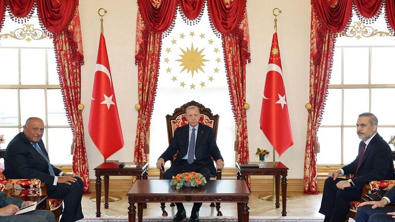 خلال اسقباله وزير الخارجية المصري.. أردوغان يؤكد على أهمية الحد من التوتر الإسرائيلي – الإيراني خلال اسقباله وزير الخارجية المصري.. أردوغان يؤكد على أهمية الحد من التوتر الإسرائيلي – الإيراني